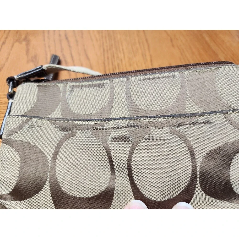 COACH SwingPack Brown Signature Brown Patent Leather Trim
